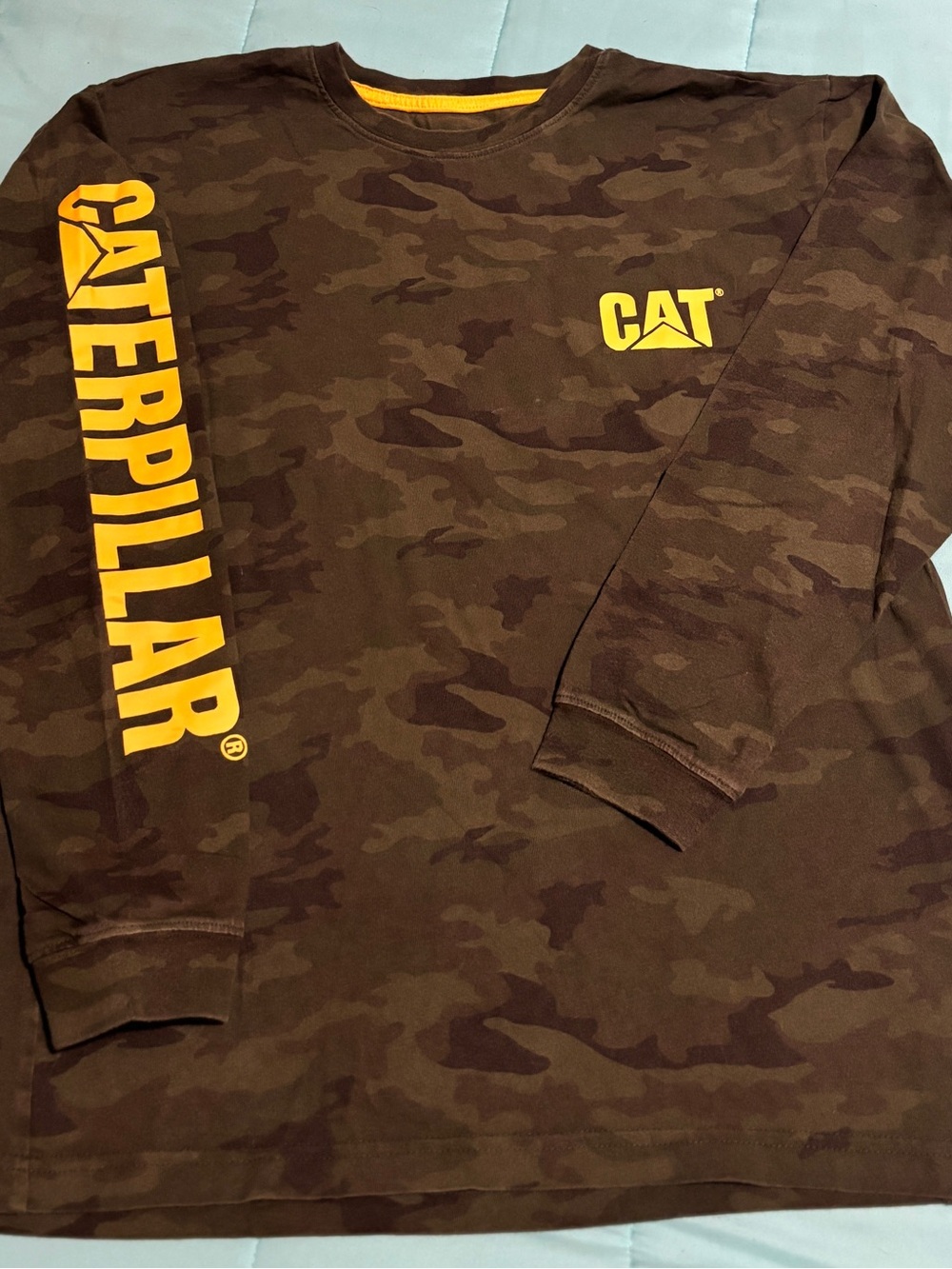 Caterpillar Camo Long Sleeve graphic with Yellow Logo size M